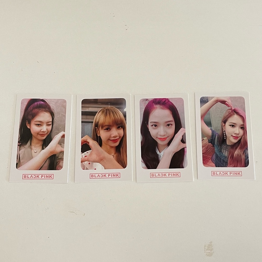 4 Blackpink photo cards